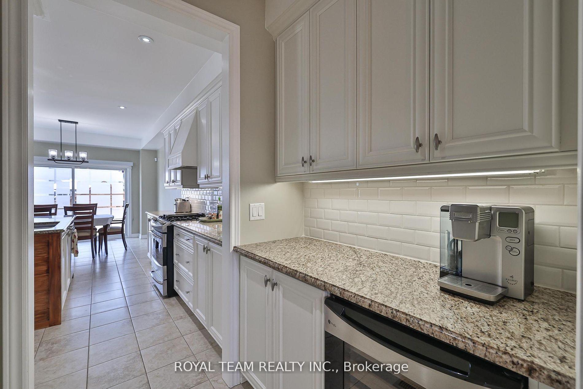 Photo 12 of 84 Wyndham Circle, Georgina, Sutton & Jackson's Point — HOMEH