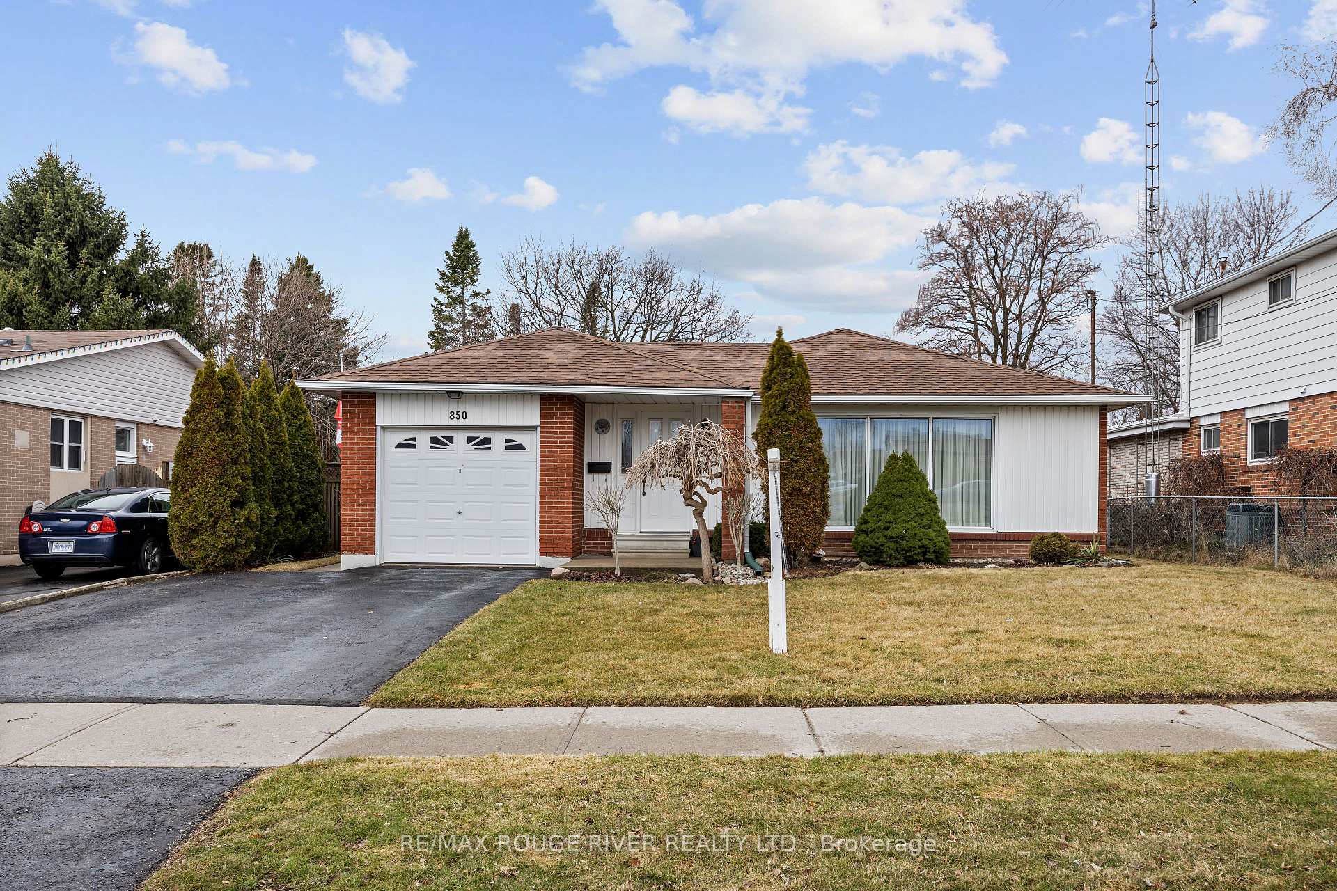 Photo 1 of 850 West Shore Boulevard, Pickering, West Shore — HOMEH