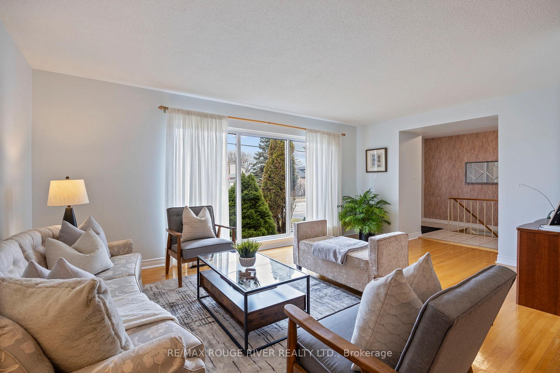 Photo 11 of 850 West Shore Boulevard, Pickering, West Shore — HOMEH