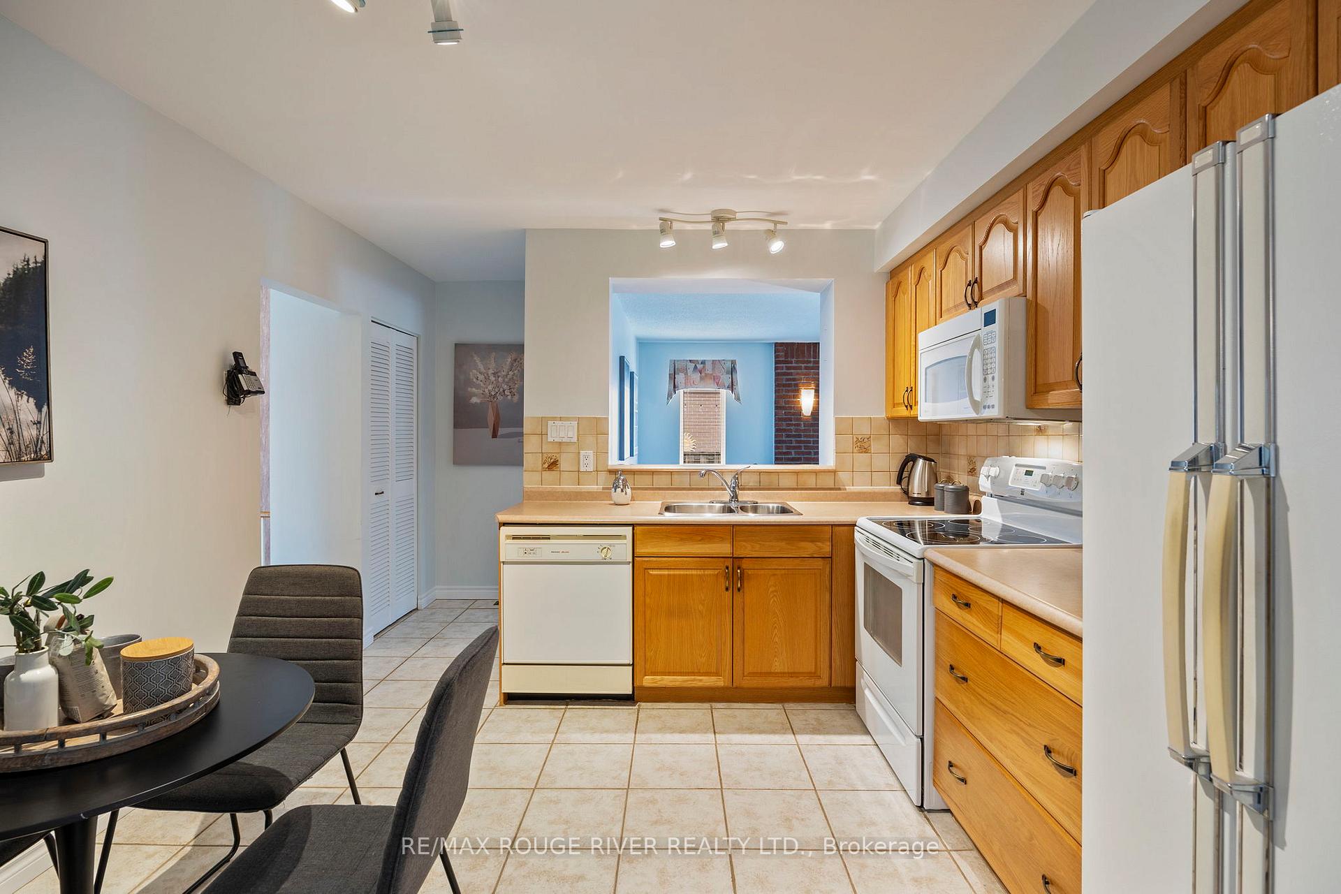 Photo 13 of 850 West Shore Boulevard, Pickering, West Shore — HOMEH