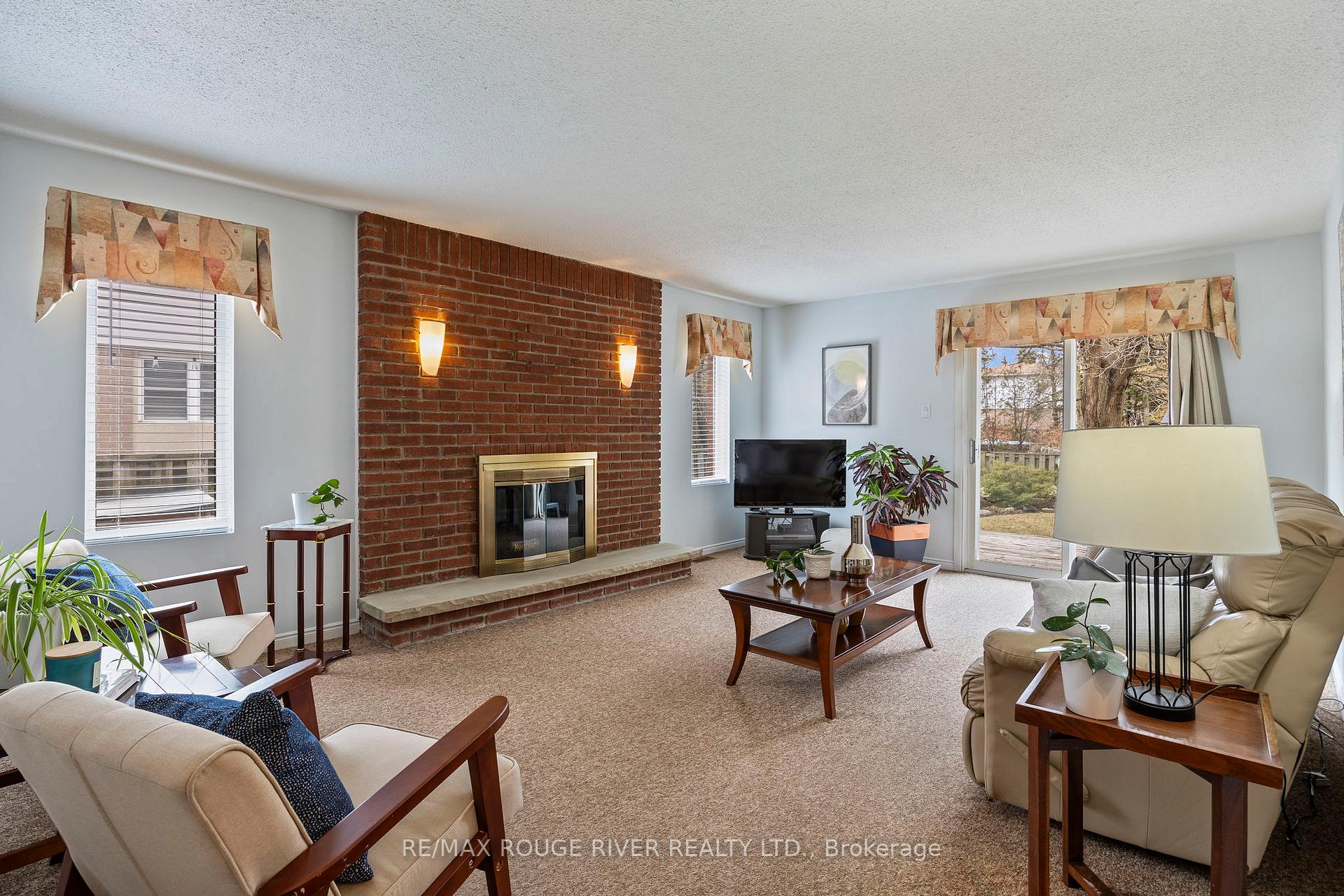 Photo 12 of 850 West Shore Boulevard, Pickering, West Shore — HOMEH