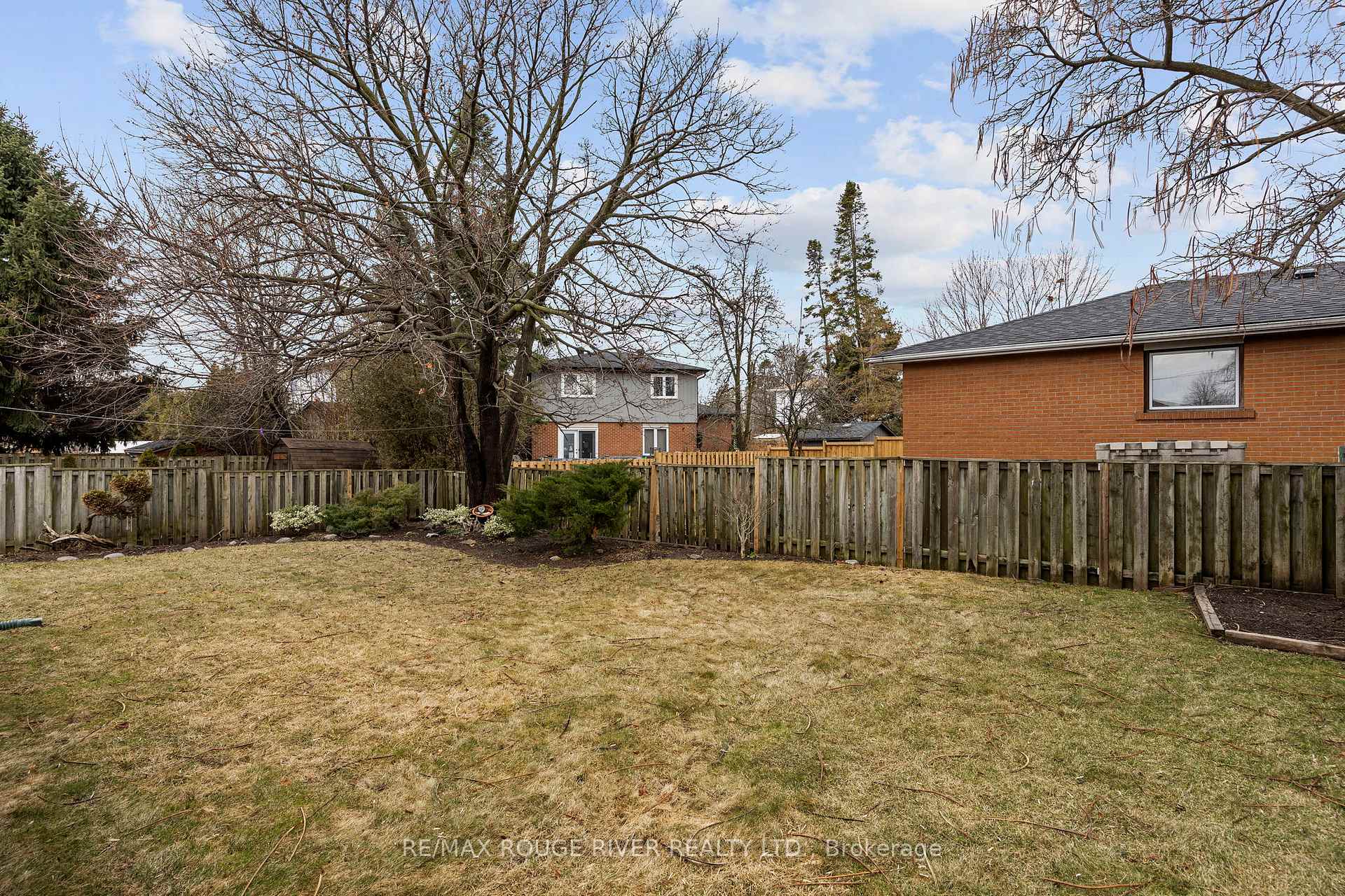 Photo 24 of 850 West Shore Boulevard, Pickering, West Shore — HOMEH