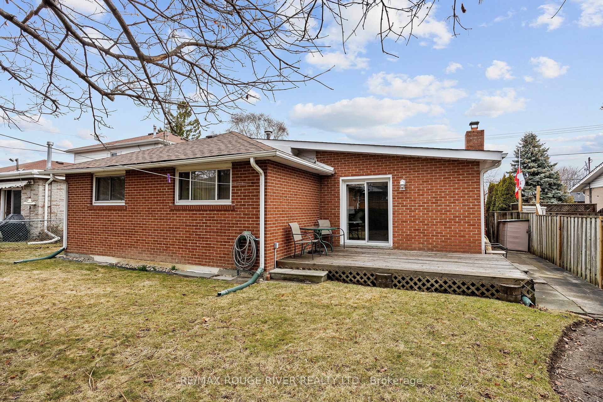 Photo 33 of 850 West Shore Boulevard, Pickering, West Shore — HOMEH