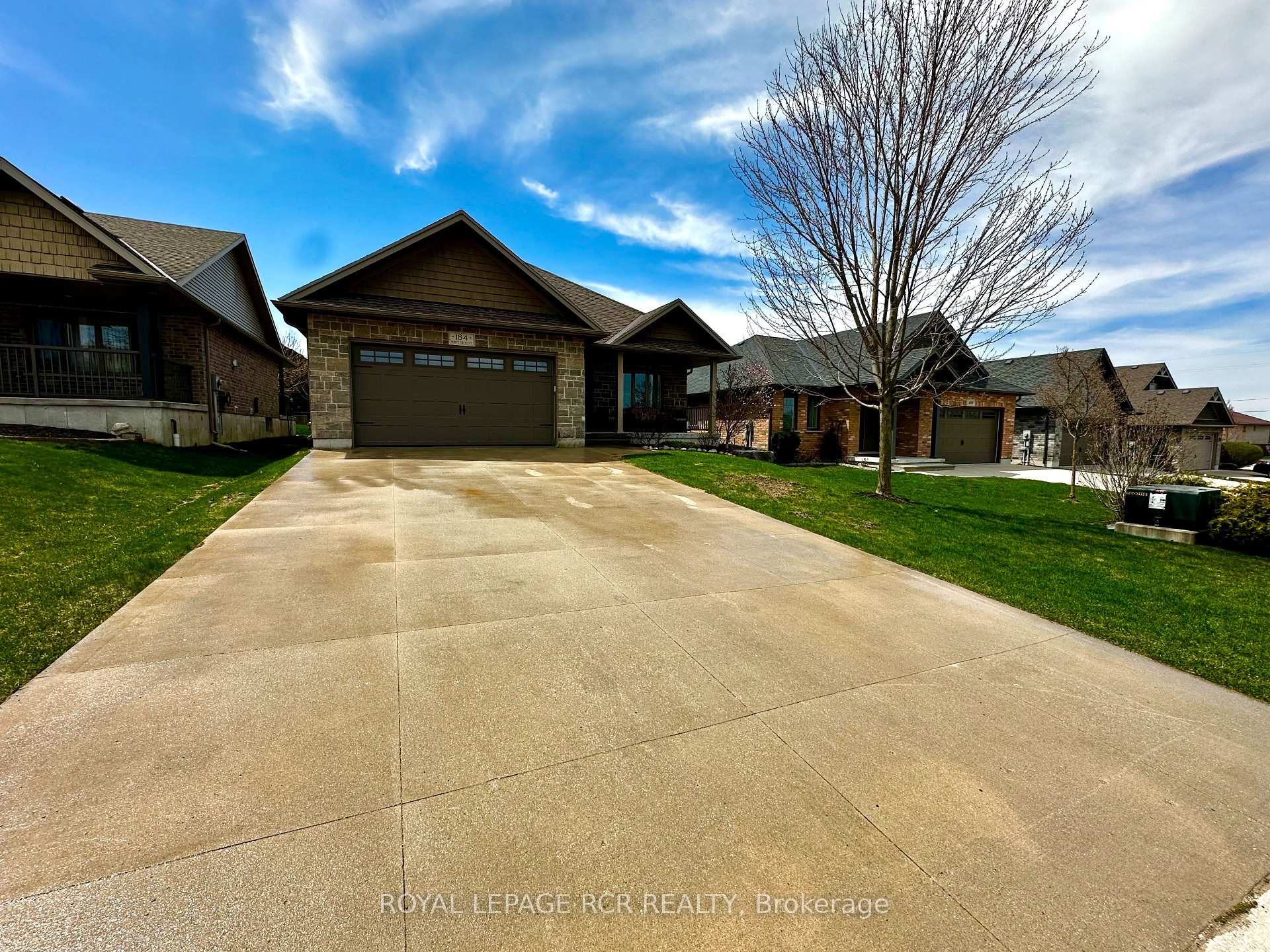 Photo 3 of 184 Ruby's Crescent E, Wellington North, Mount Forest — HOMEH