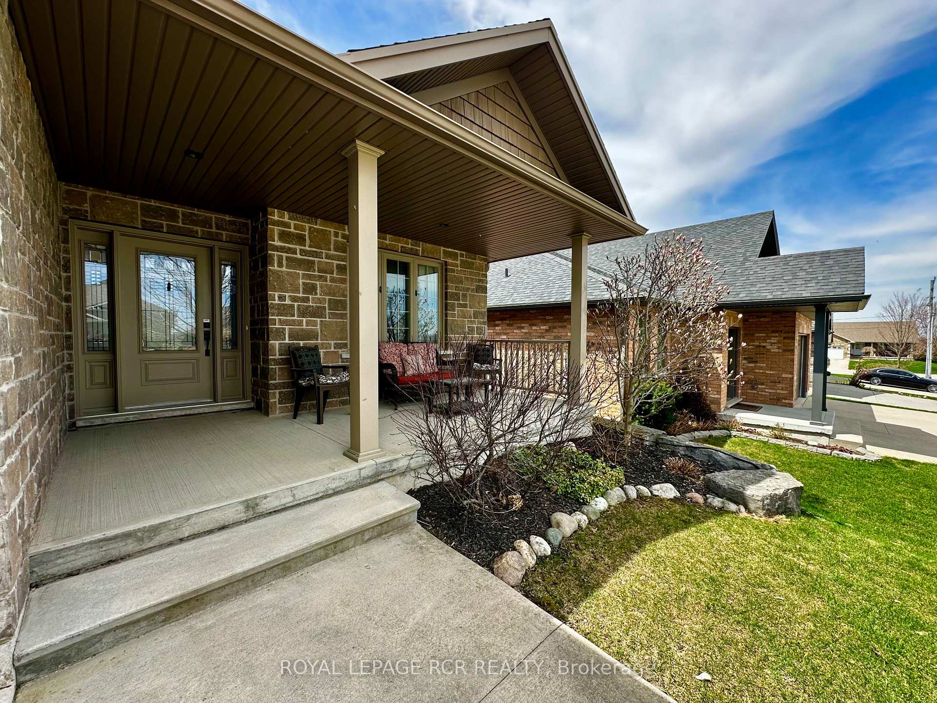 Photo 6 of 184 Ruby's Crescent E, Wellington North, Mount Forest — HOMEH