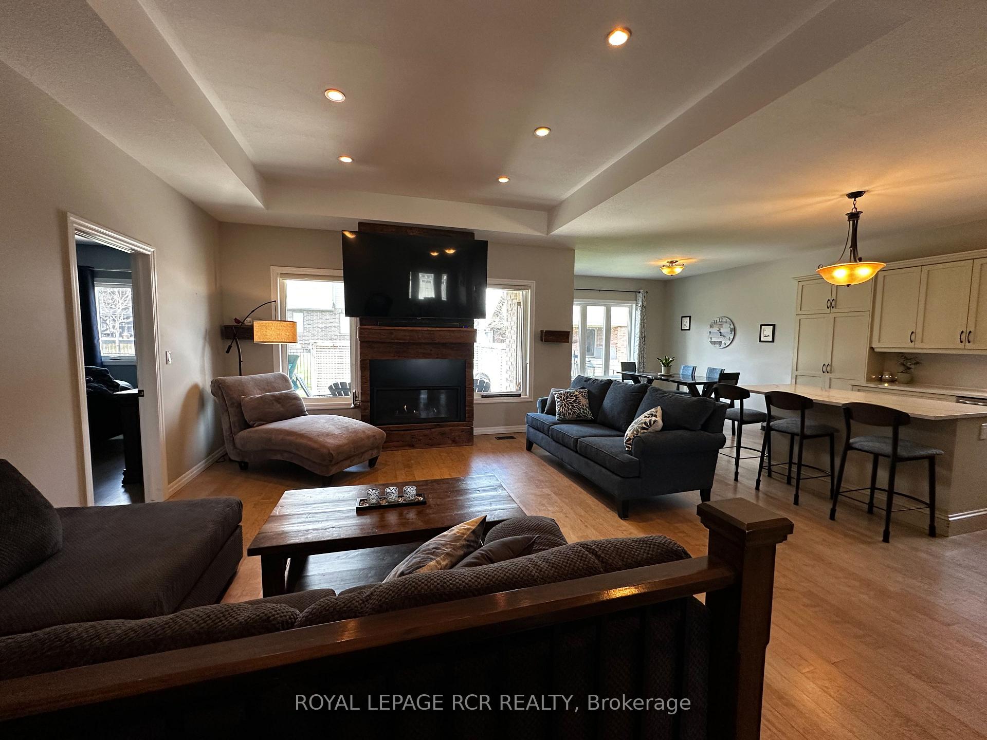 Photo 12 of 184 Ruby's Crescent E, Wellington North, Mount Forest — HOMEH