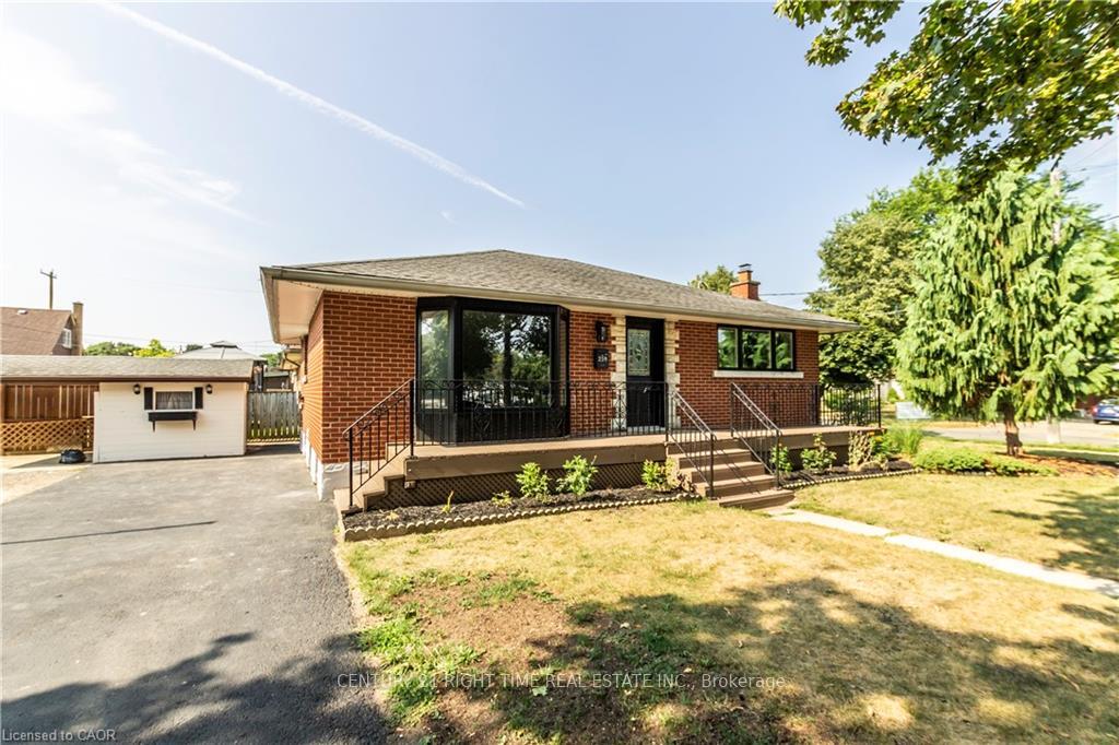 Photo 3 of 259 Greenfield Avenue, Kitchener — HOMEH