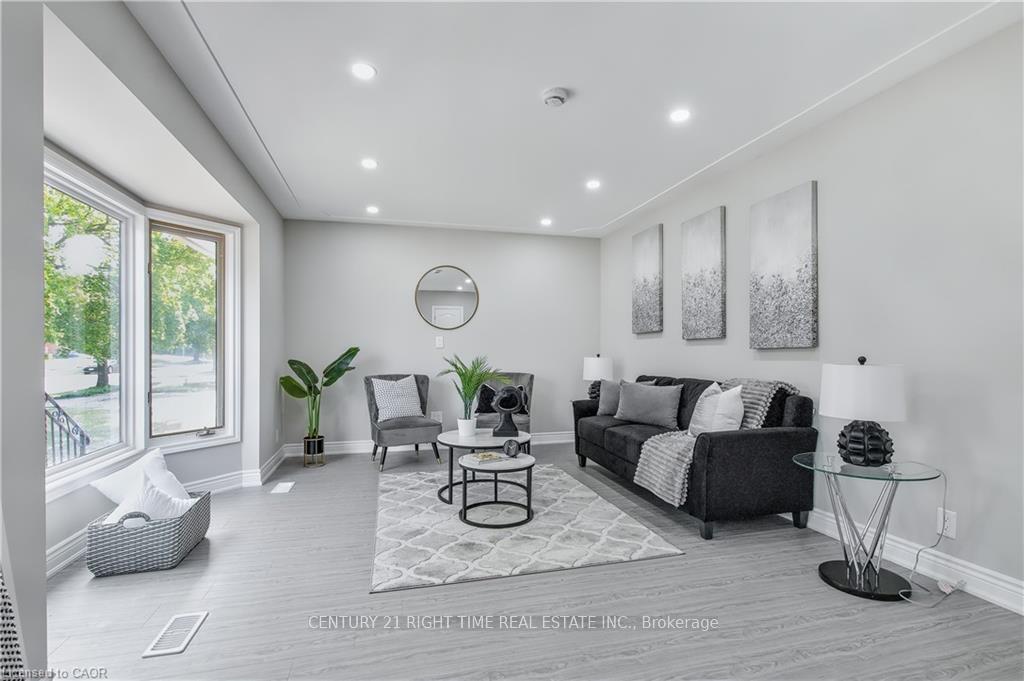 Photo 5 of 259 Greenfield Avenue, Kitchener — HOMEH