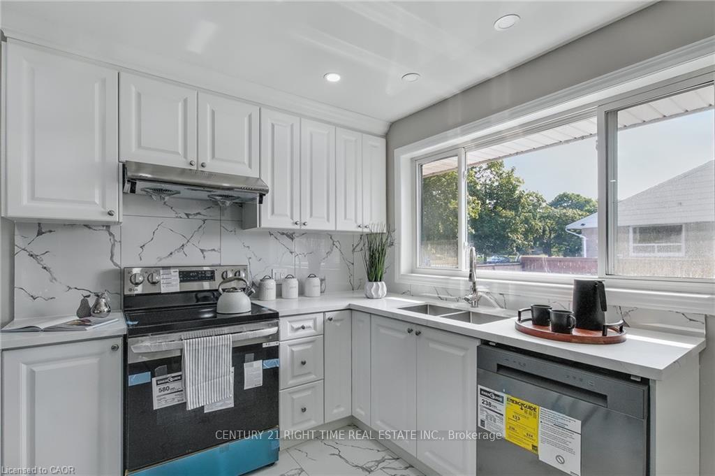 Photo 10 of 259 Greenfield Avenue, Kitchener — HOMEH