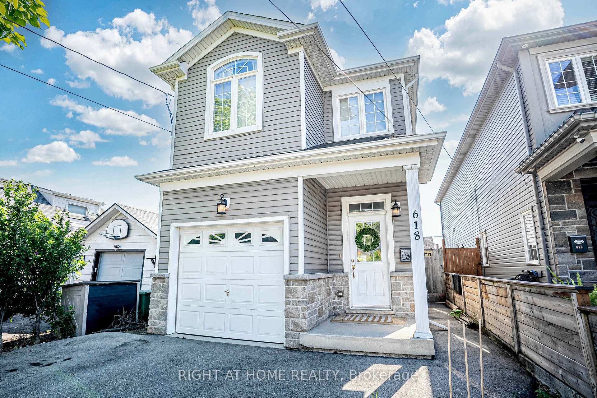 Front of 618 Knox Avenue