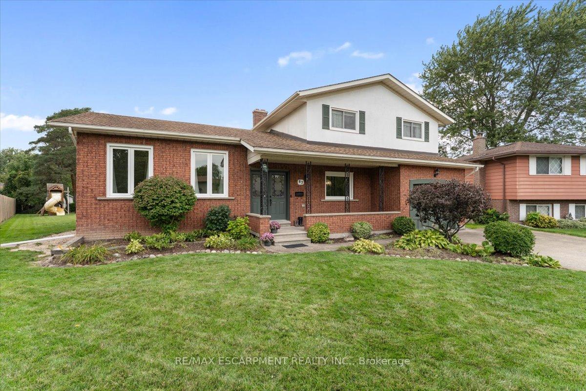 Photo 2 of 87 Loyalist Drive, Welland, Prince Charles — HOMEH