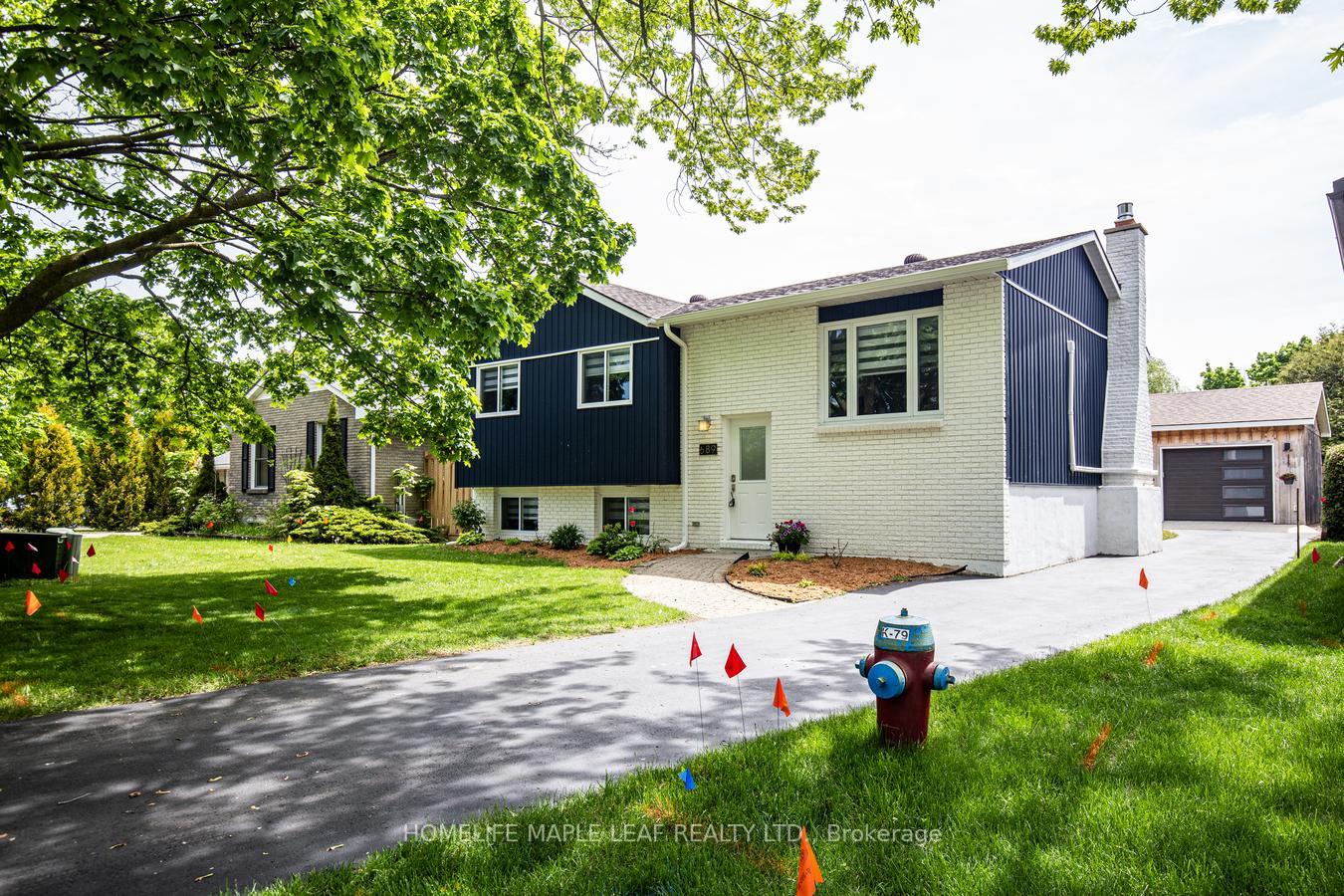 Front of 689 Macyoung Drive W