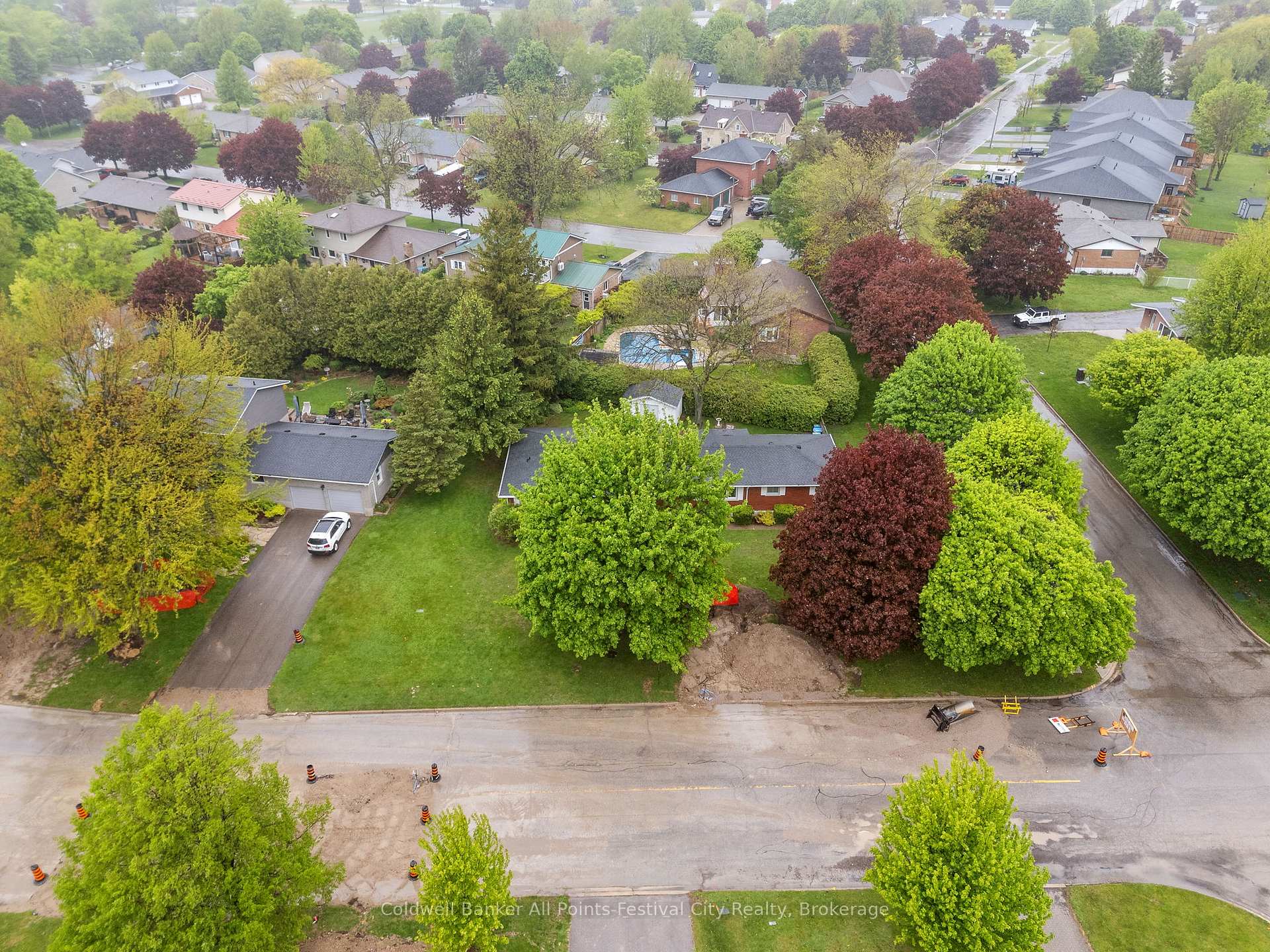 Photo 40 of 4 Suncoast Drive W, Goderich, Goderich Town — HOMEH
