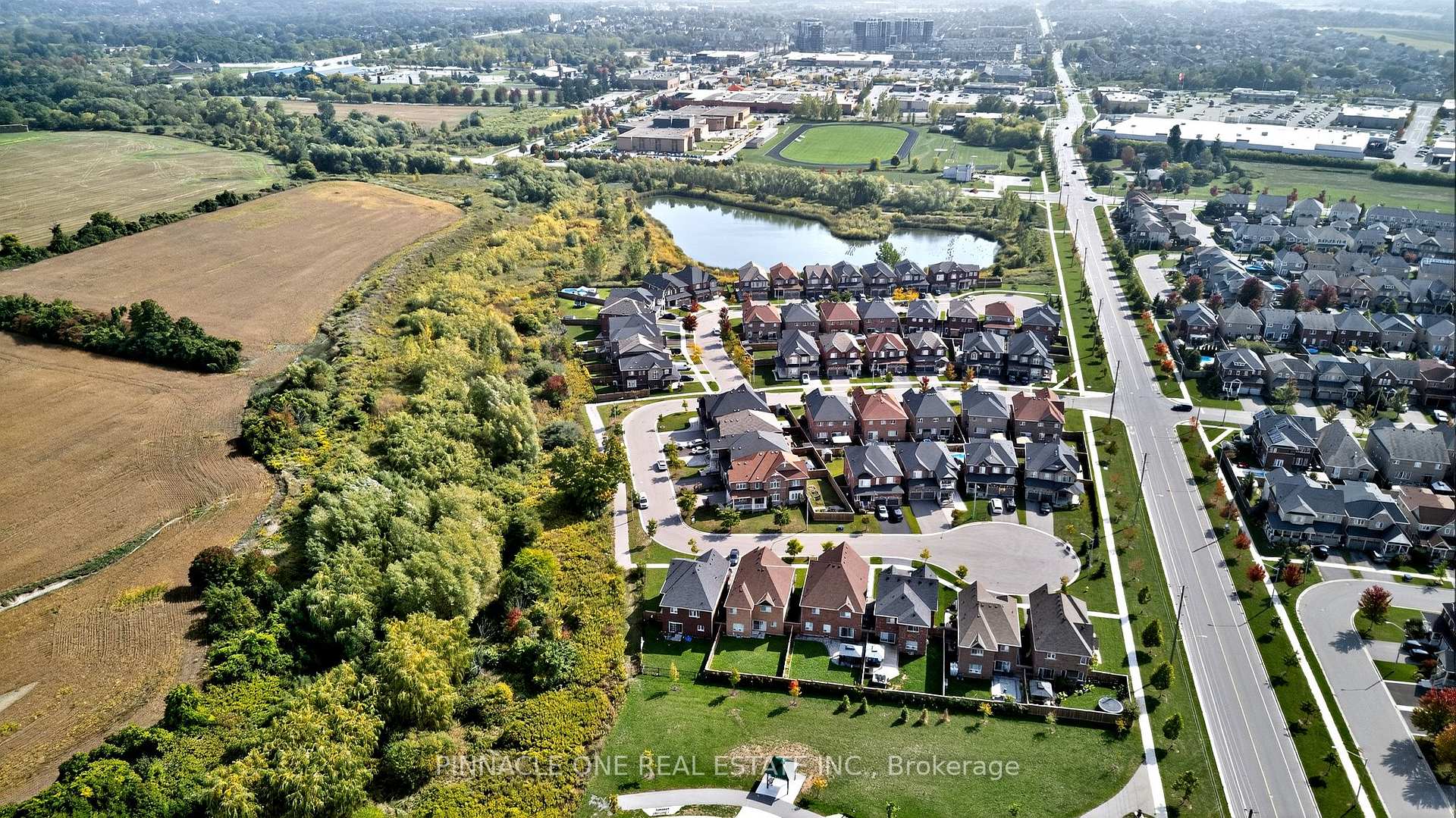 Photo 7 of 38 Quick Trail, Clarington, Bowmanville — HOMEH