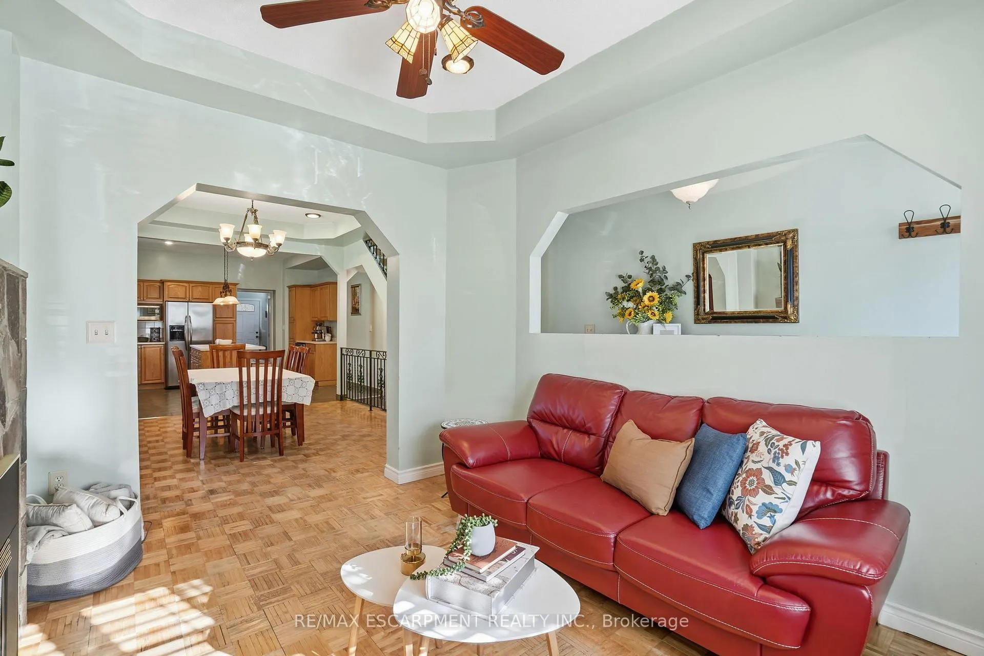 Photo 8 of 81 Simcoe Street E, Hamilton, North End — HOMEH