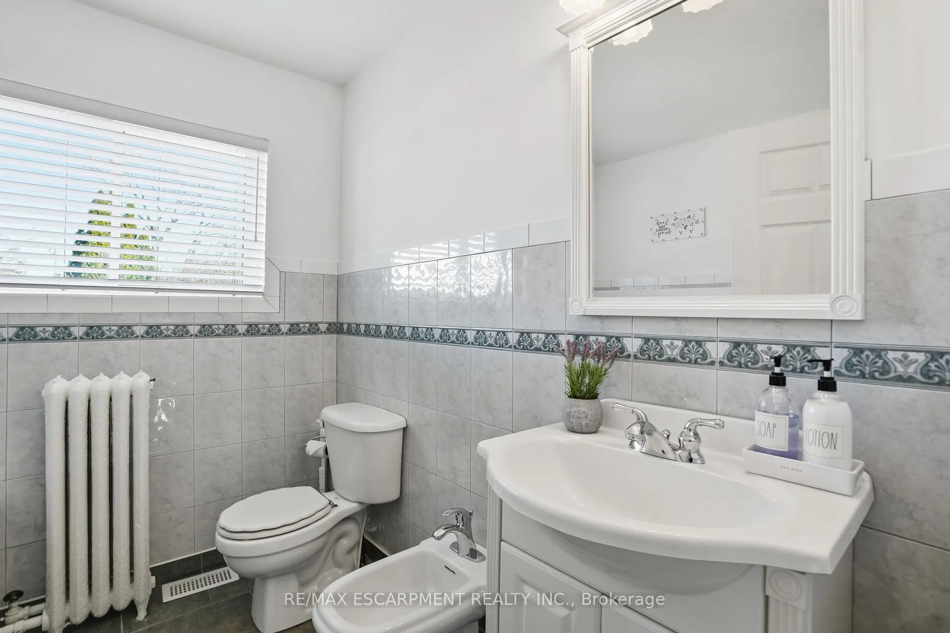 Photo 28 of 81 Simcoe Street E, Hamilton, North End — HOMEH