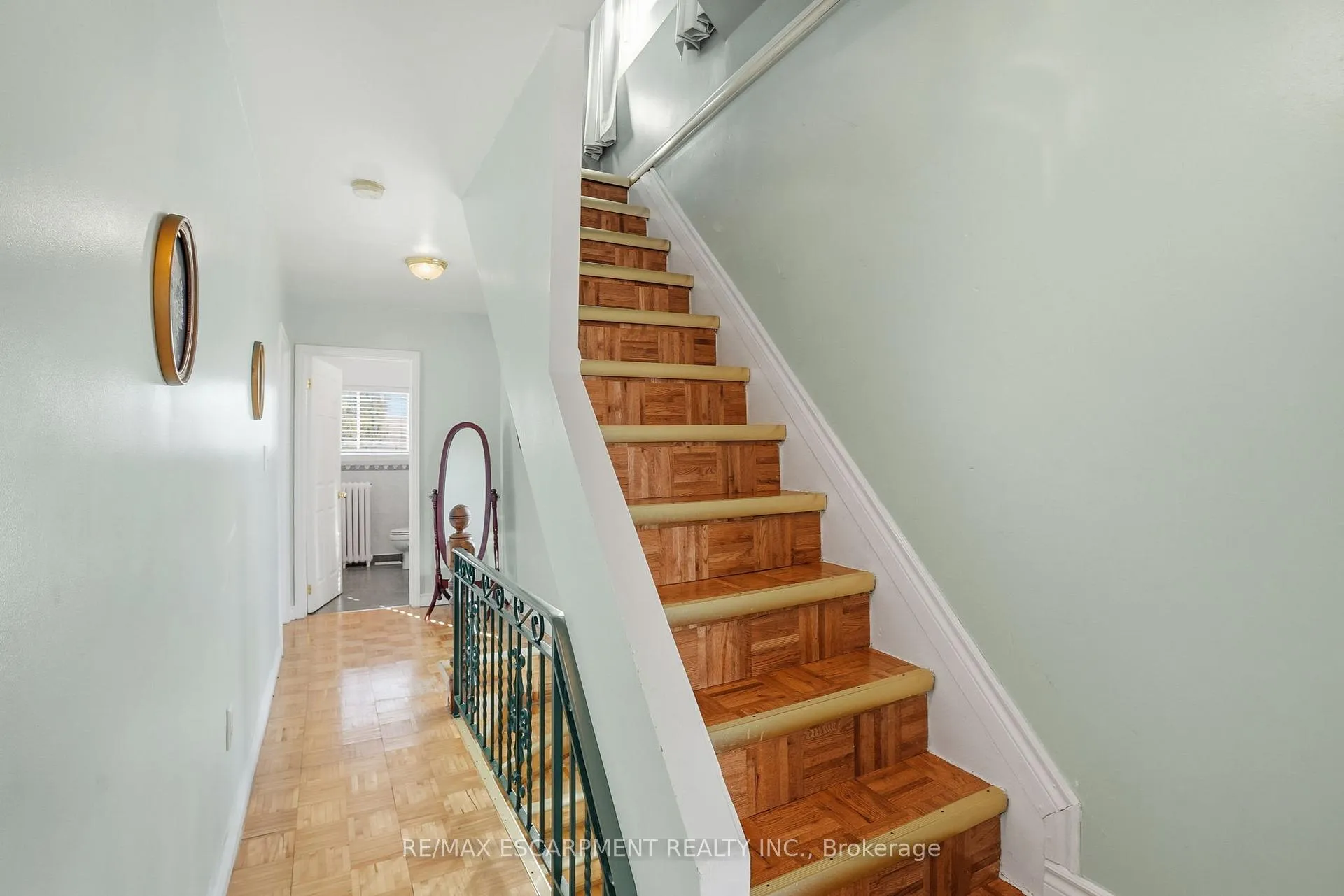 Photo 30 of 81 Simcoe Street E, Hamilton, North End — HOMEH
