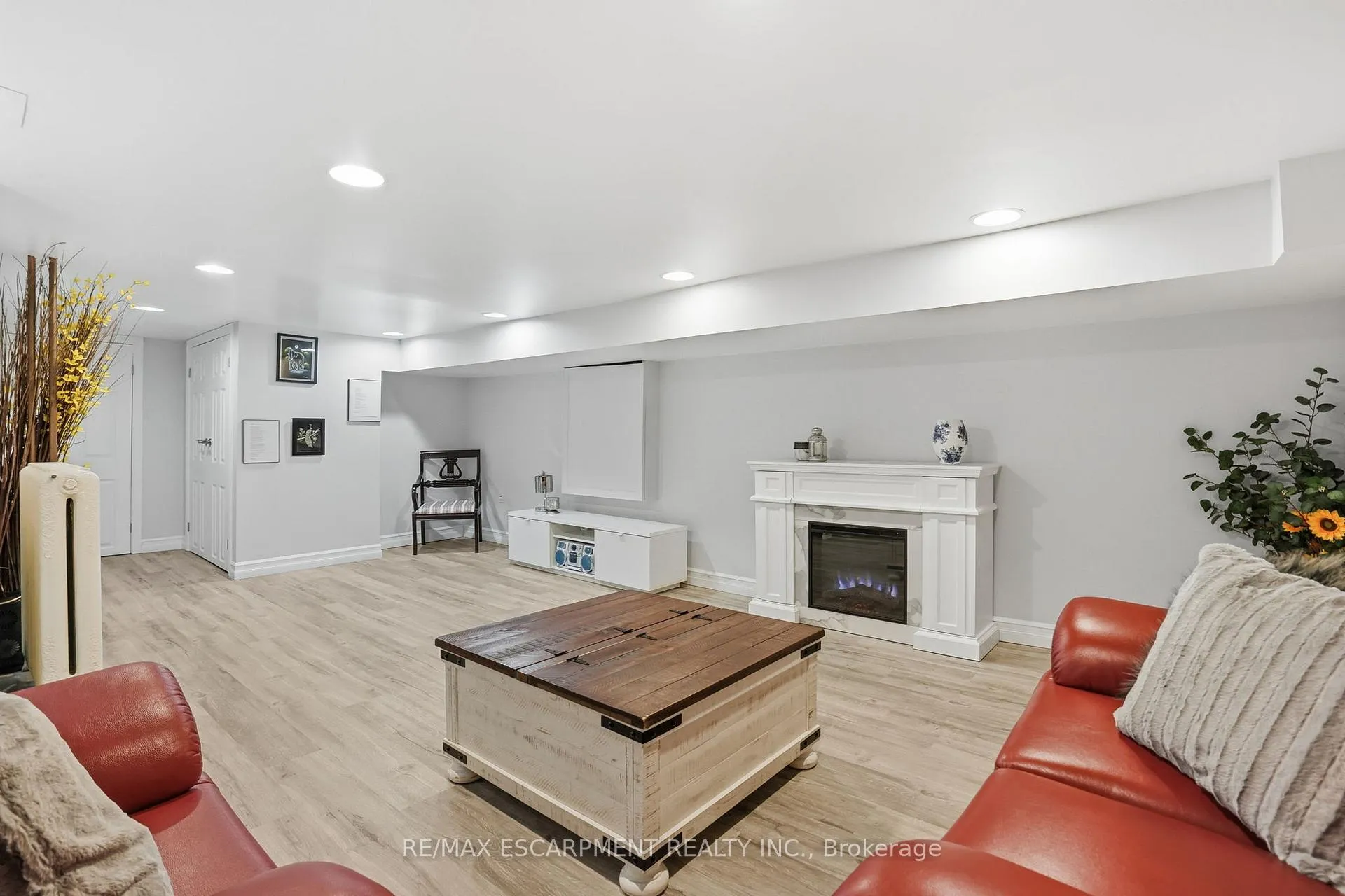 Photo 38 of 81 Simcoe Street E, Hamilton, North End — HOMEH