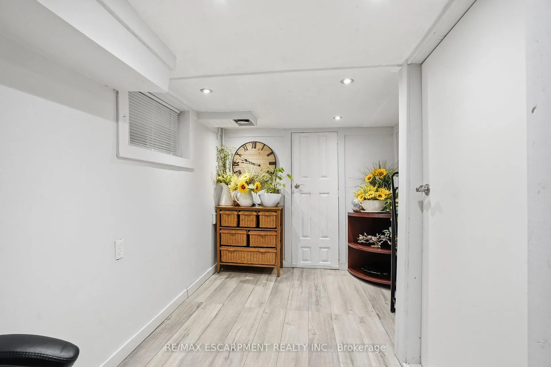 Photo 39 of 81 Simcoe Street E, Hamilton, North End — HOMEH