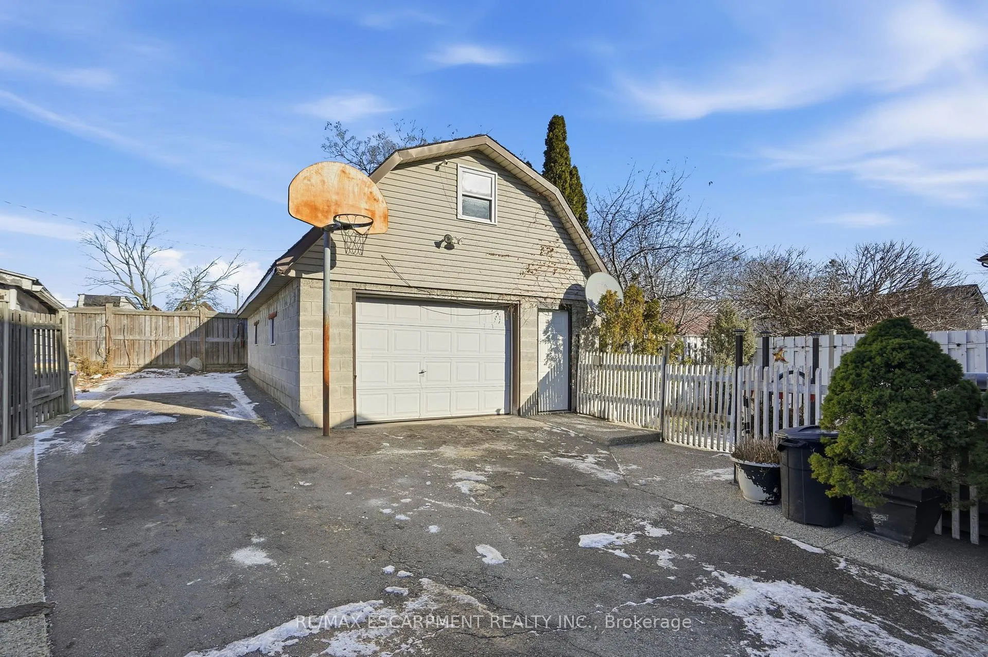 Photo 40 of 81 Simcoe Street E, Hamilton, North End — HOMEH
