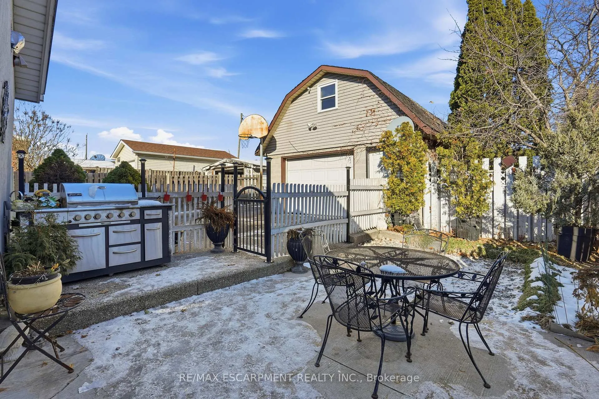 Photo 45 of 81 Simcoe Street E, Hamilton, North End — HOMEH