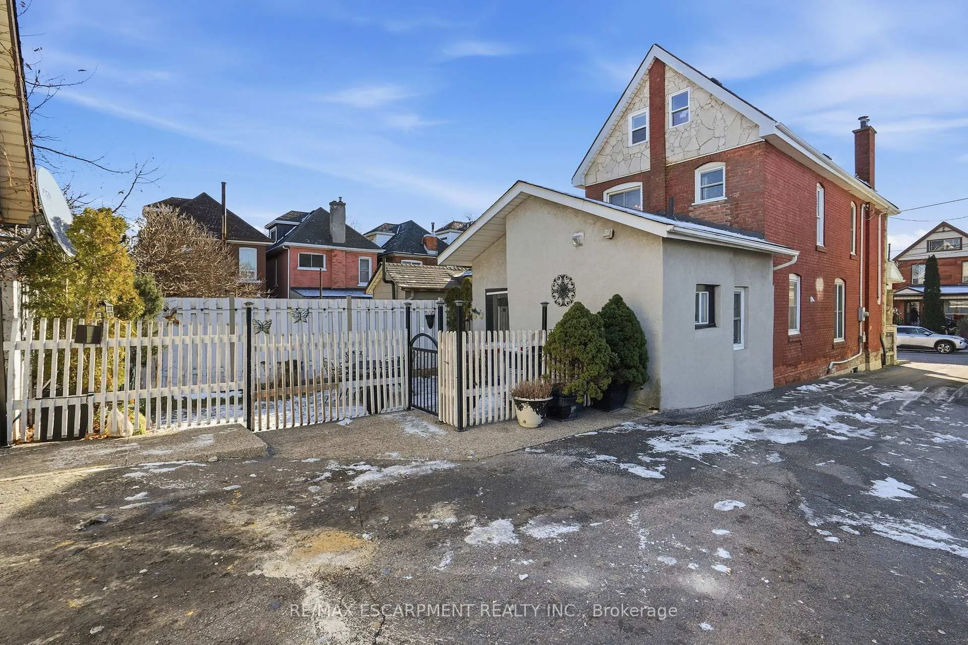 Photo 47 of 81 Simcoe Street E, Hamilton, North End — HOMEH