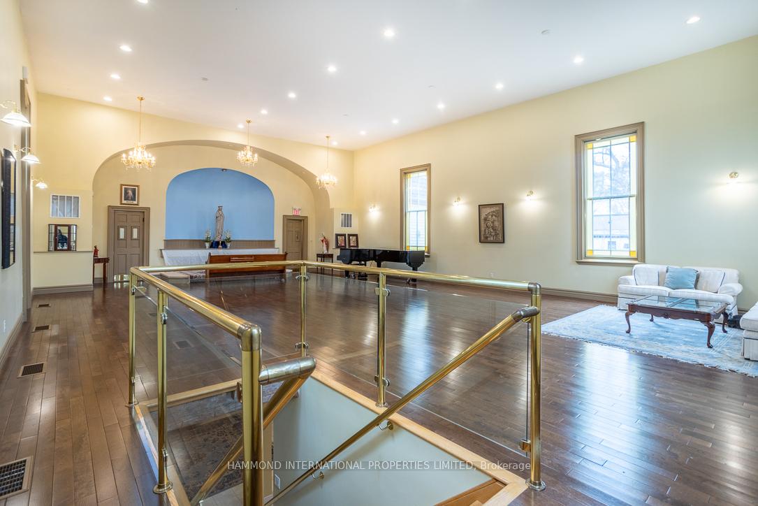 Photo 9 of 7788 Yonge Street, Vaughan, Uplands — HOMEH