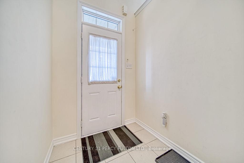 Photo 2 of 142 Sea Drifter Crescent, Brampton, Bram East — HOMEH