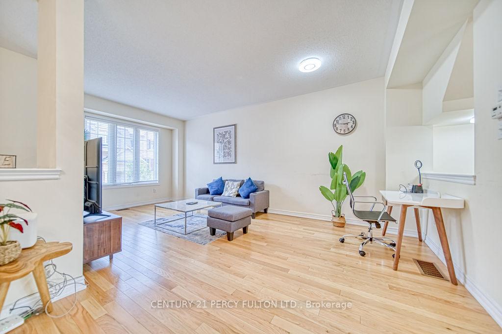 Photo 6 of 142 Sea Drifter Crescent, Brampton, Bram East — HOMEH