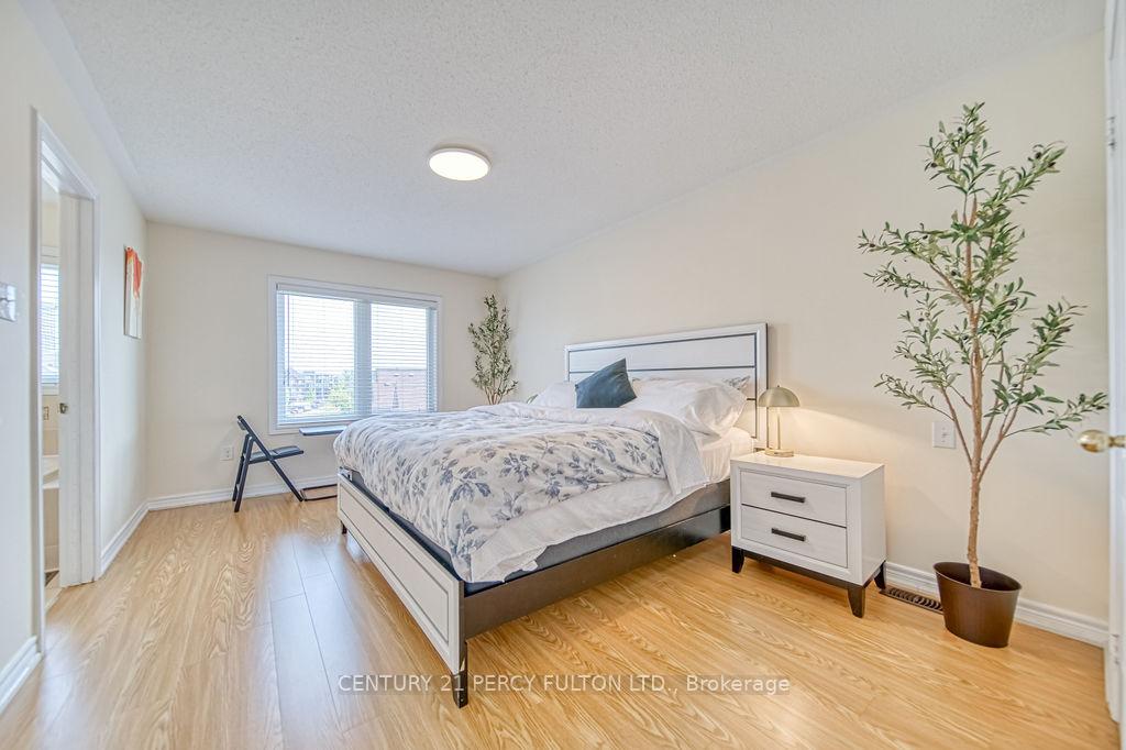 Photo 15 of 142 Sea Drifter Crescent, Brampton, Bram East — HOMEH