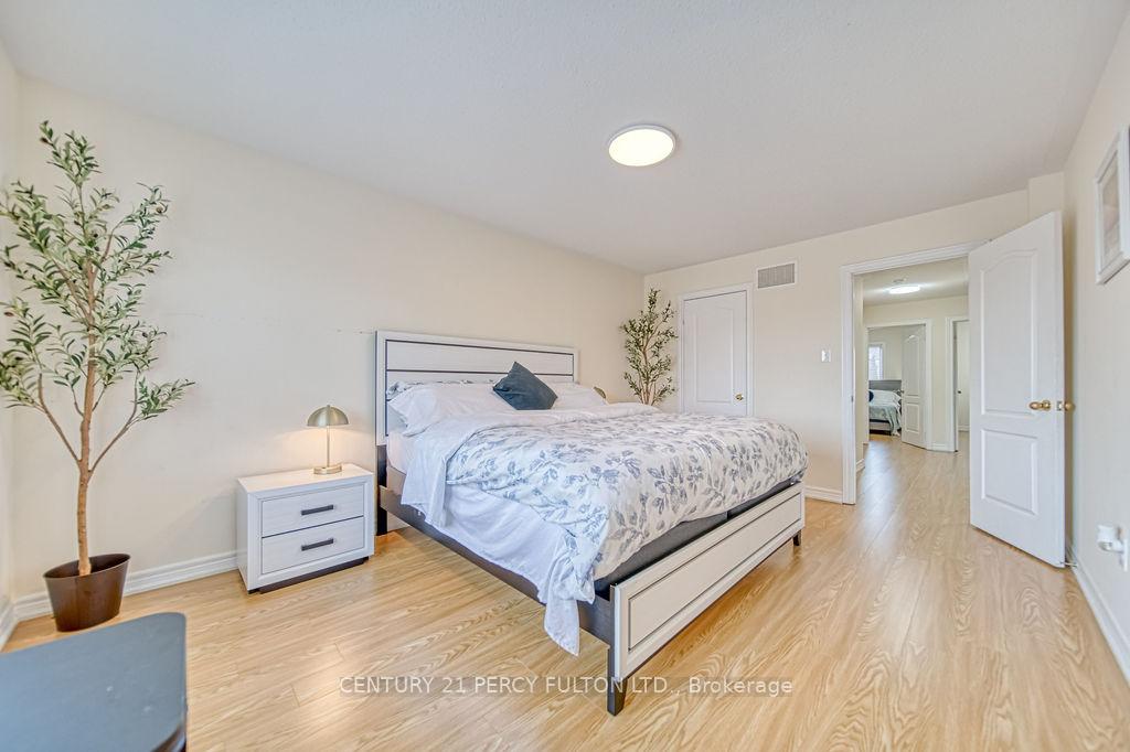 Photo 18 of 142 Sea Drifter Crescent, Brampton, Bram East — HOMEH