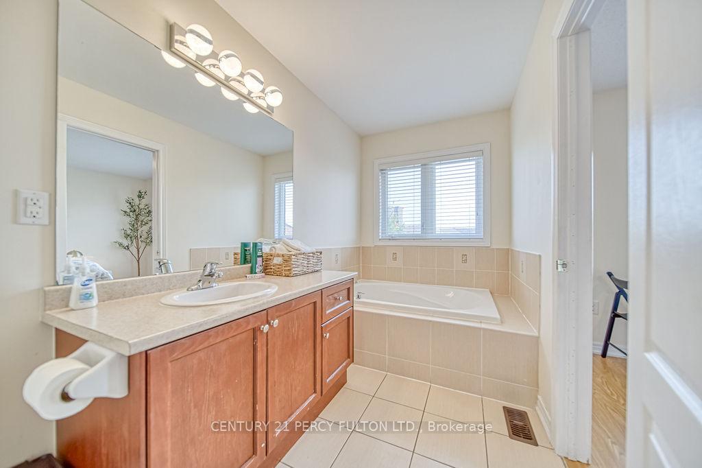 Photo 24 of 142 Sea Drifter Crescent, Brampton, Bram East — HOMEH