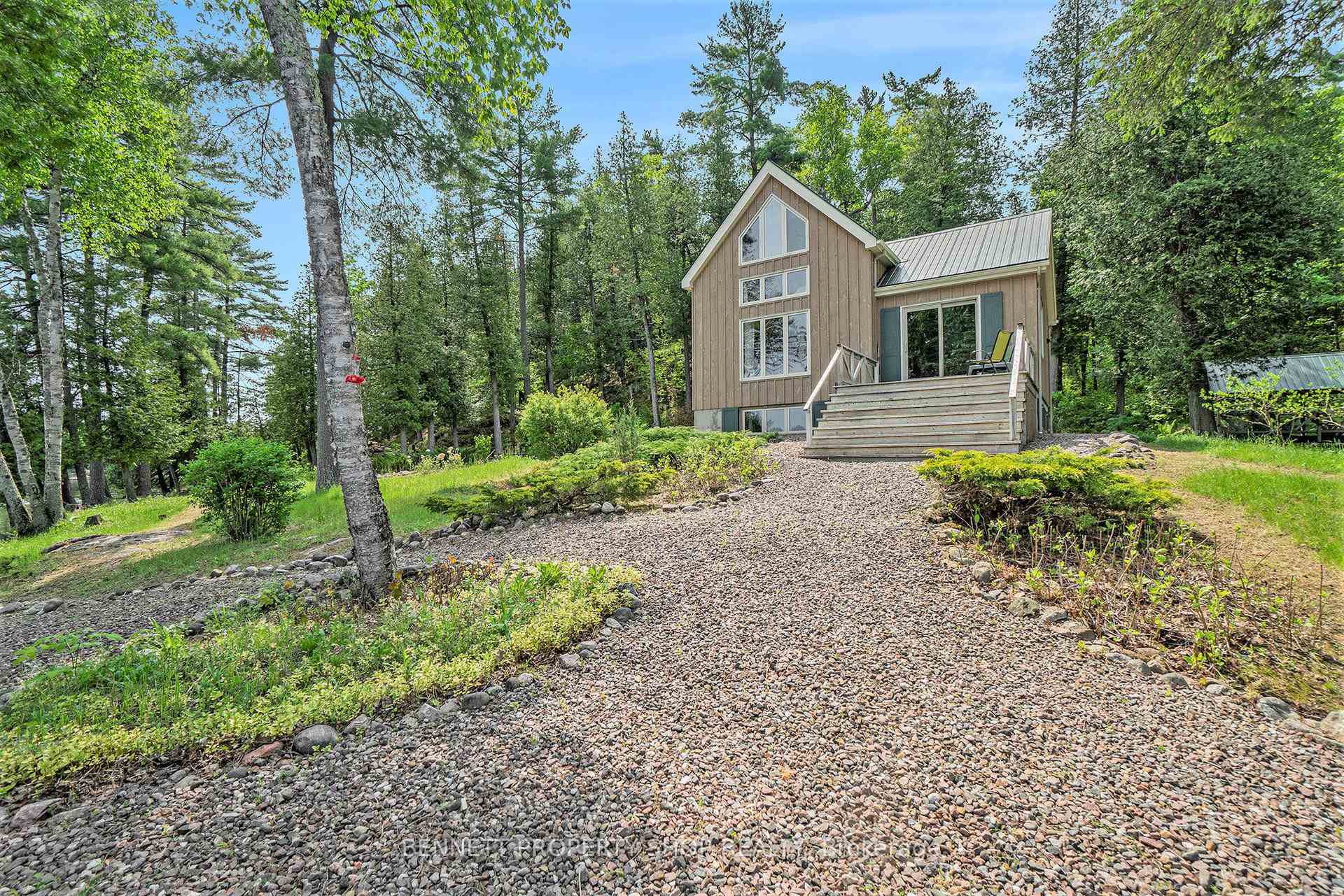 Photo 3 of 33 Burton Lane, Horton, Horton Twp — HOMEH