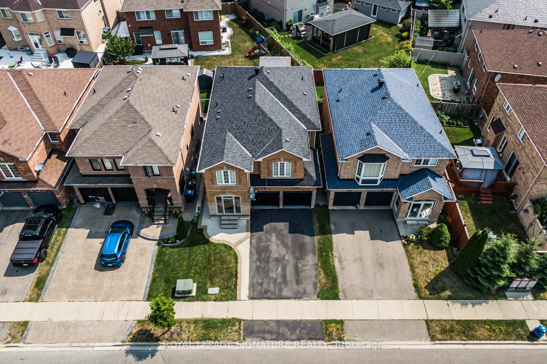 Front of 5 Thornbush Boulevard