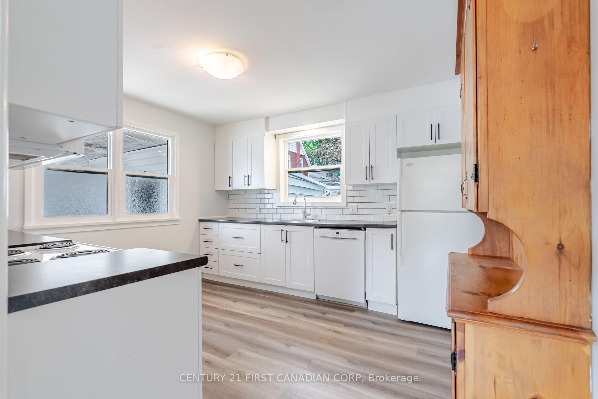 Photo 3 of 76 Myrtle Street, St. Thomas — HOMEH