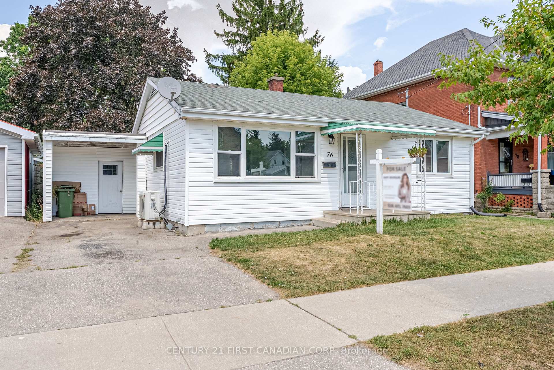 Photo 2 of 76 Myrtle Street, St. Thomas — HOMEH