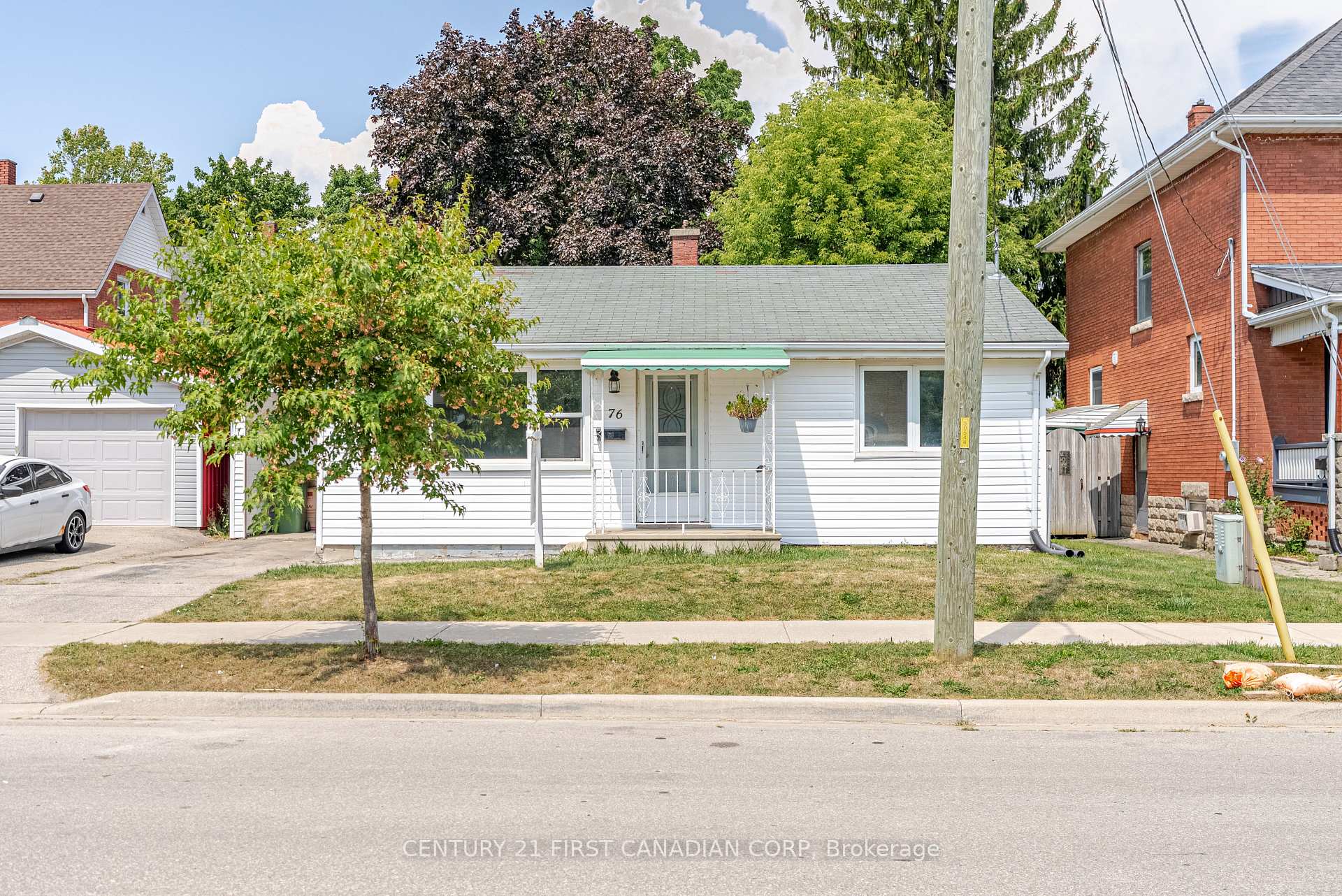 Photo 6 of 76 Myrtle Street, St. Thomas — HOMEH
