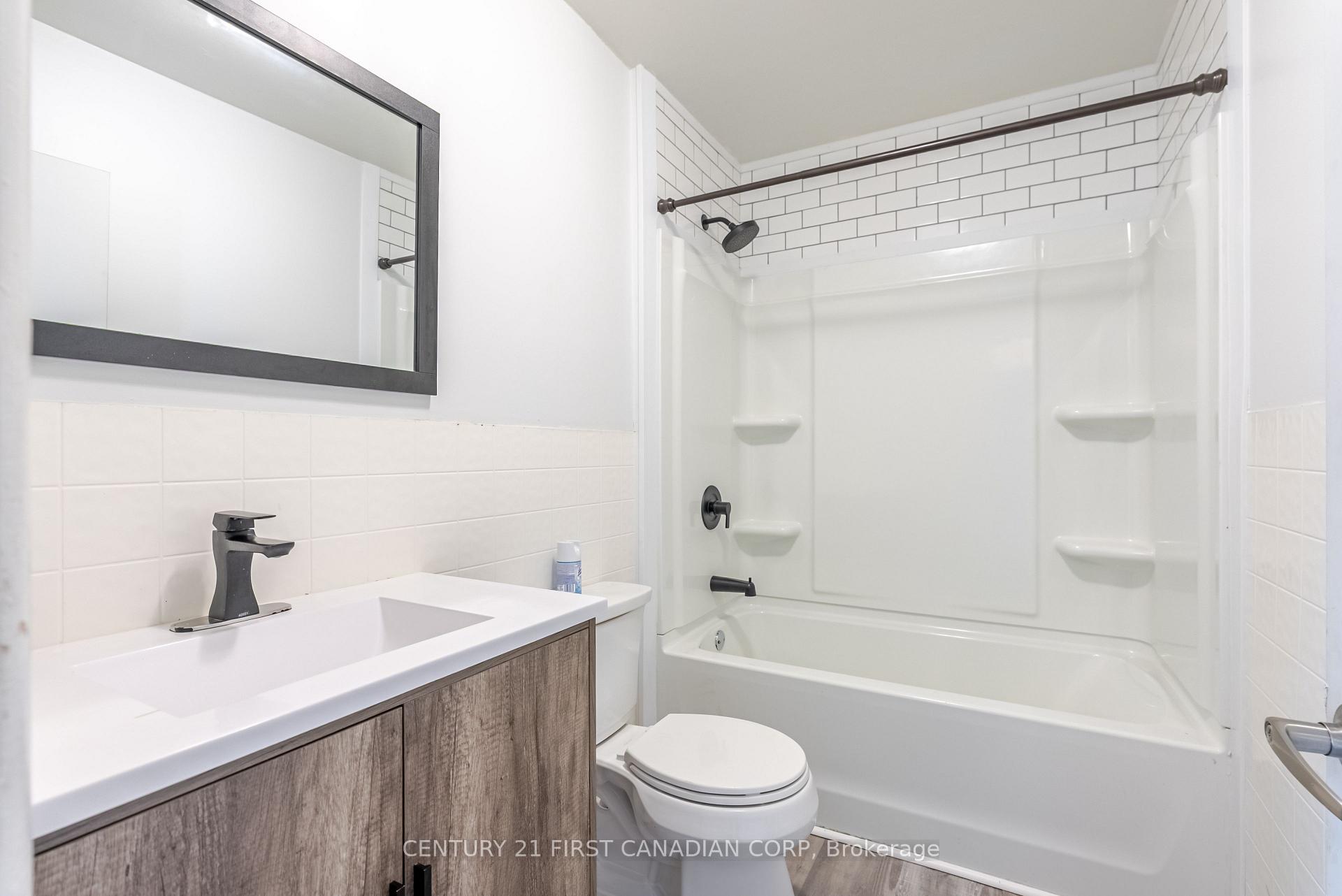 Photo 10 of 76 Myrtle Street, St. Thomas — HOMEH