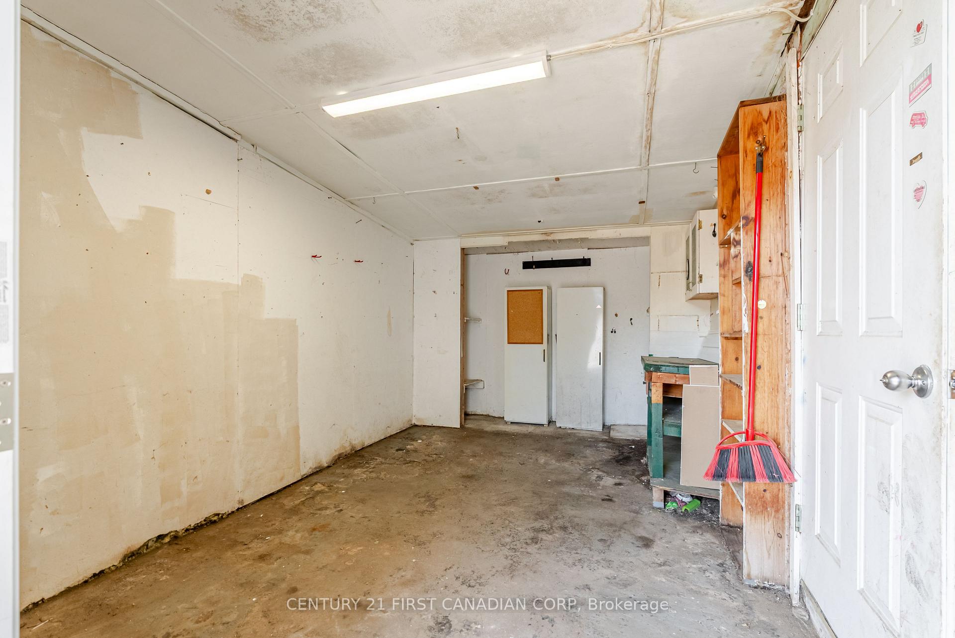 Photo 15 of 76 Myrtle Street, St. Thomas — HOMEH