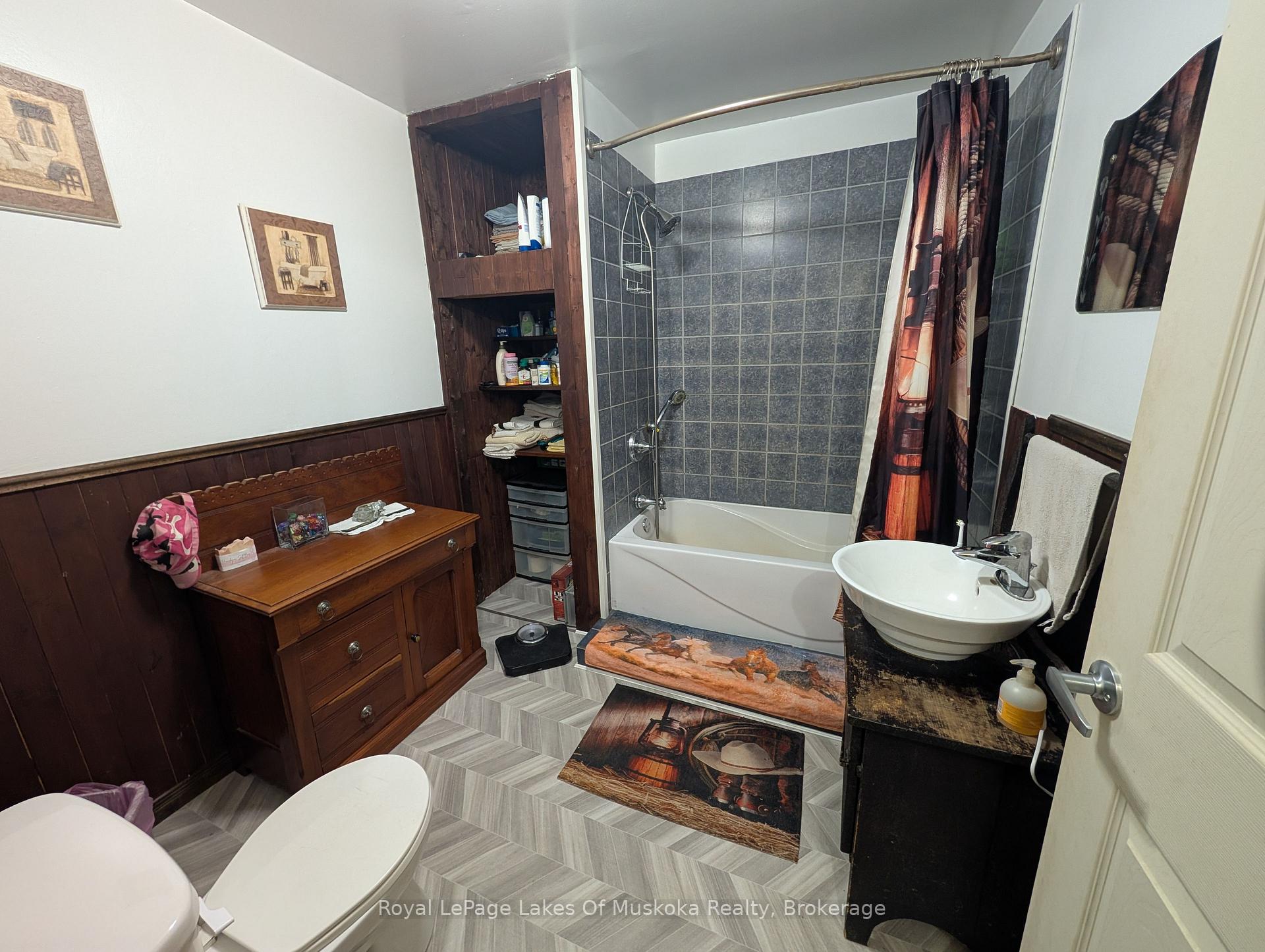Photo 5 of 540 Hamilton Lake Road, Machar — HOMEH