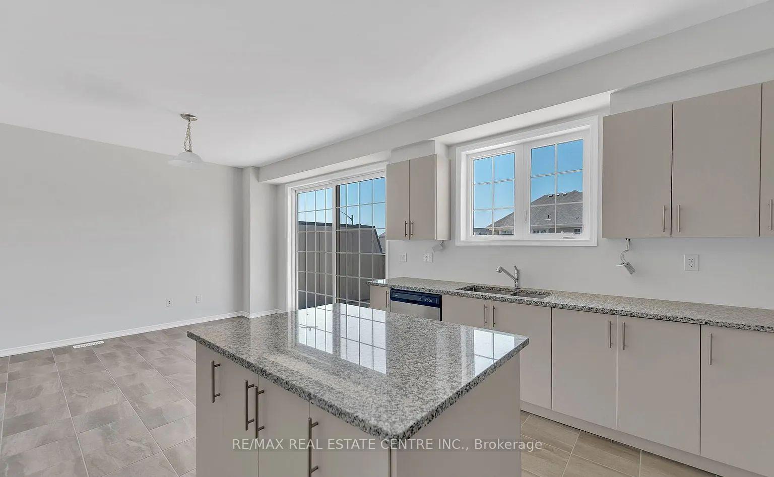 Photo 11 of 302 Coronation Road, Whitby, Rural Whitby — HOMEH