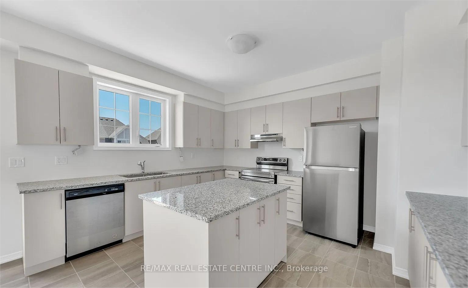 Photo 14 of 302 Coronation Road, Whitby, Rural Whitby — HOMEH
