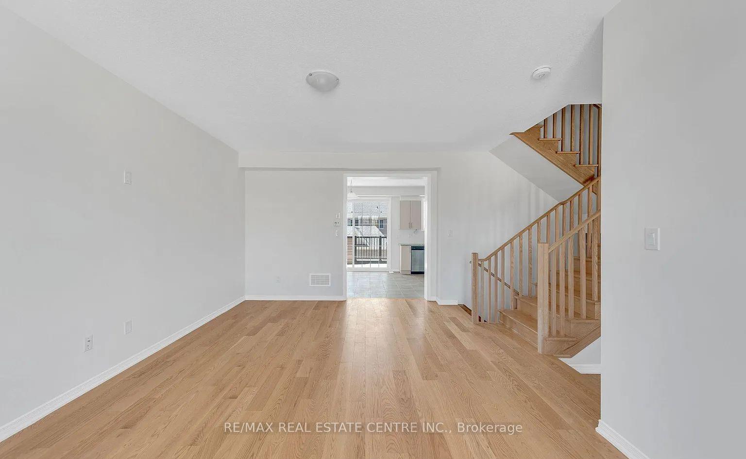 Photo 17 of 302 Coronation Road, Whitby, Rural Whitby — HOMEH