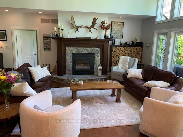 Photo 3 of 12 Cardinal Court, McKellar — HOMEH