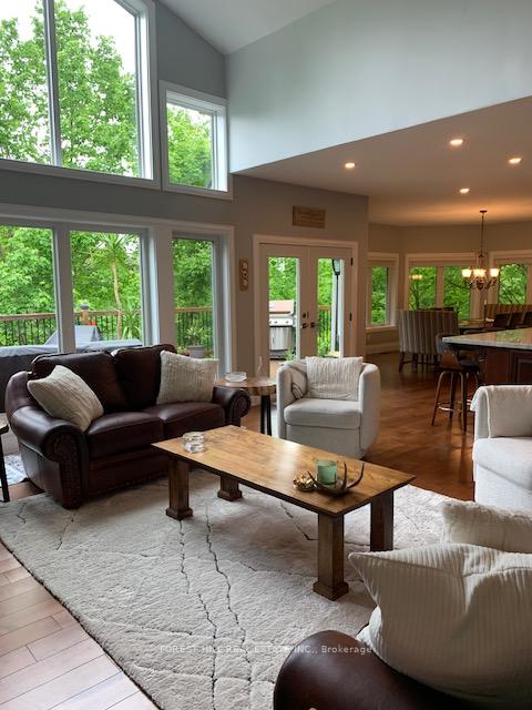 Photo 5 of 12 Cardinal Court, McKellar — HOMEH