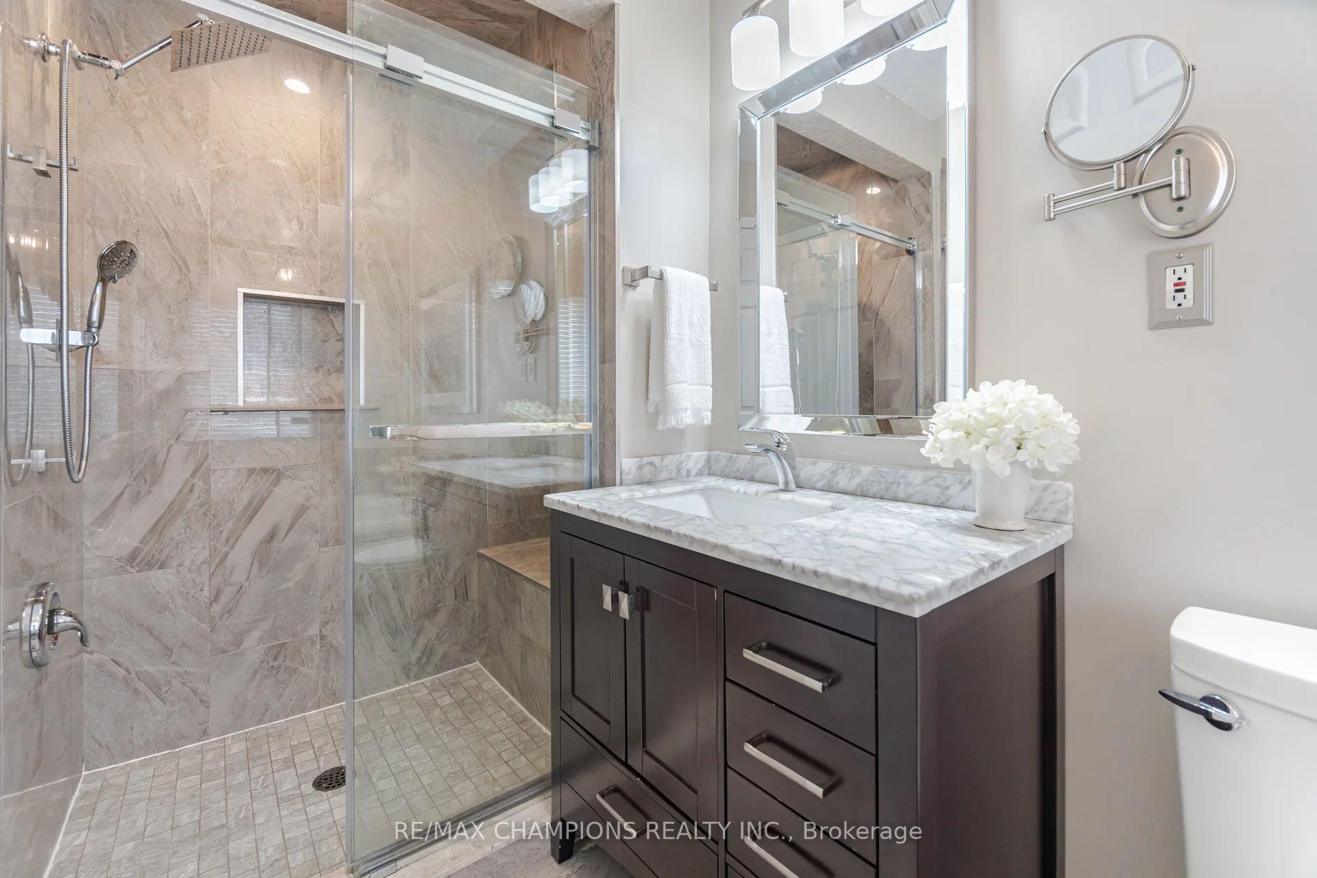 Photo 27 of 41 Garibaldi Drive, Brampton, Fletcher's Meadow — HOMEH