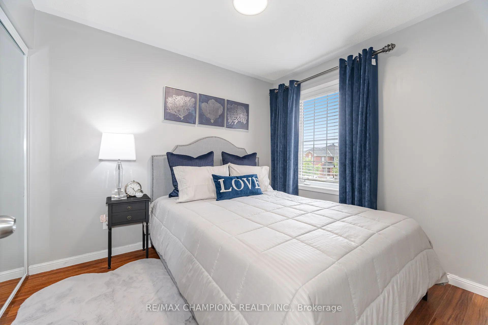 Photo 18 of 41 Garibaldi Drive, Brampton, Fletcher's Meadow — HOMEH