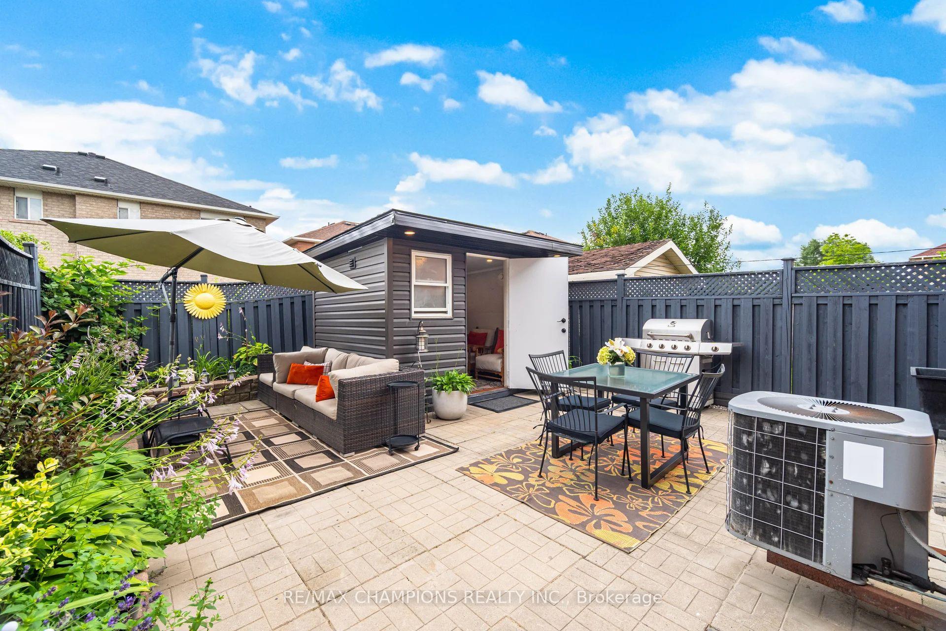 Photo 19 of 41 Garibaldi Drive, Brampton, Fletcher's Meadow — HOMEH