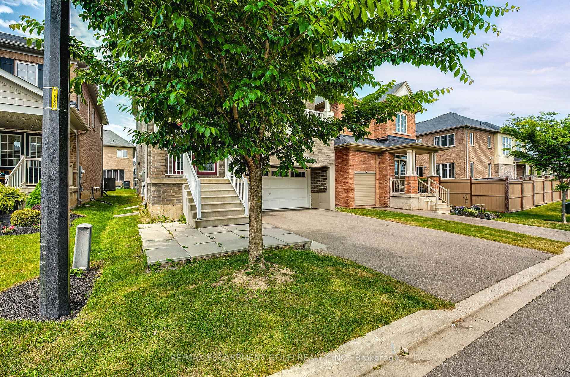Photo 2 of 41 Sumac Drive, Haldimand — HOMEH