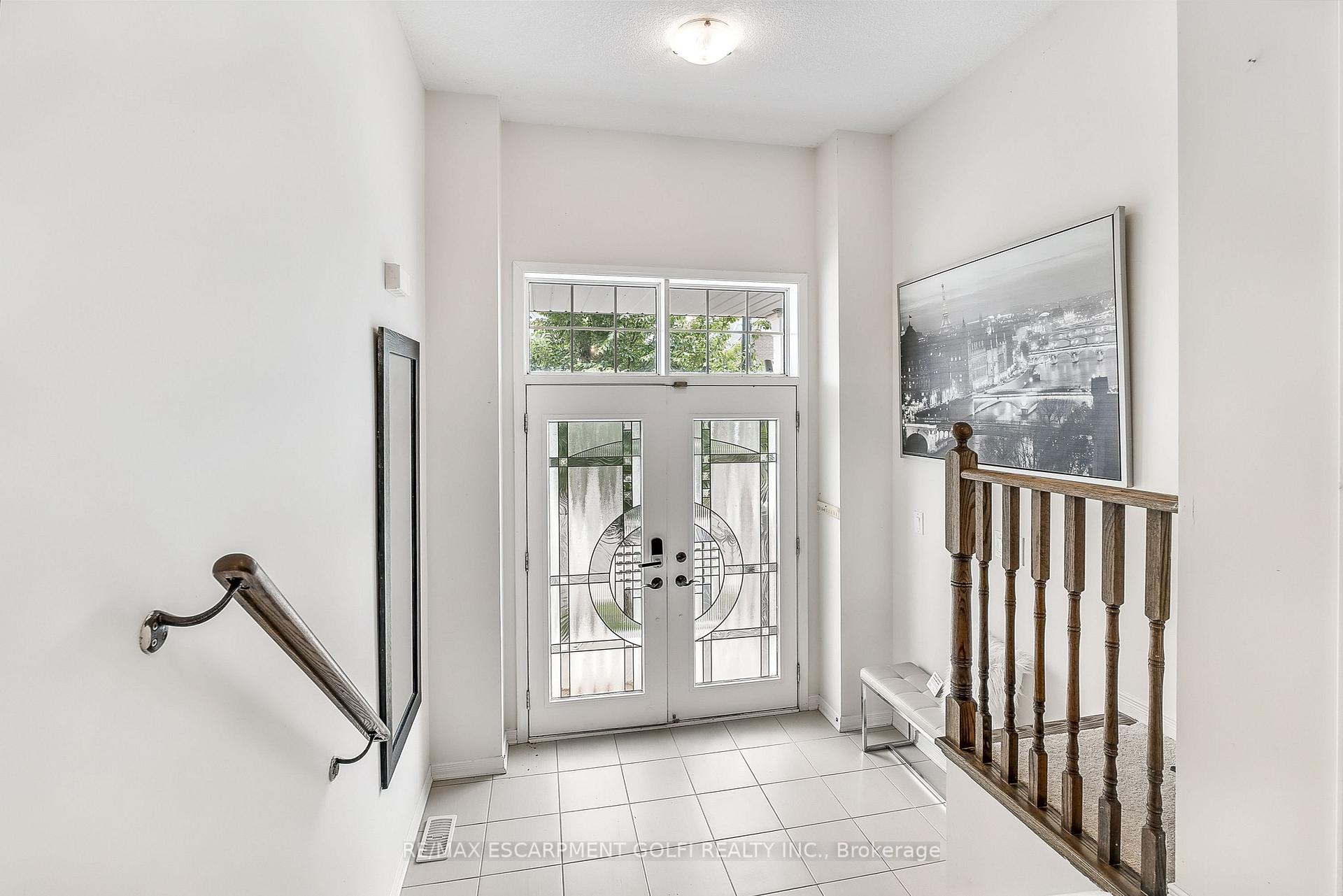 Photo 10 of 41 Sumac Drive, Haldimand — HOMEH